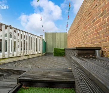 2 bedroom maisonette to rent - Photo 5