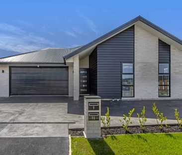 New Four Bedroom In Lincoln! - Photo 1