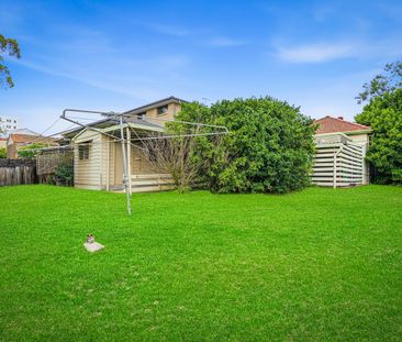 Charming Family Home in a Quiet, Convenient Location - Photo 6