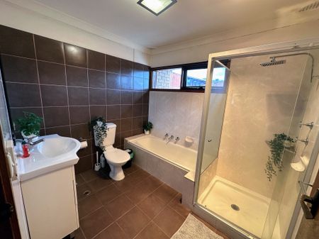 Strathfield South - Photo 4