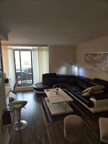 For Lease - 355 Rathburn Road Unit# 704, Mississauga, Ontario - Photo 2