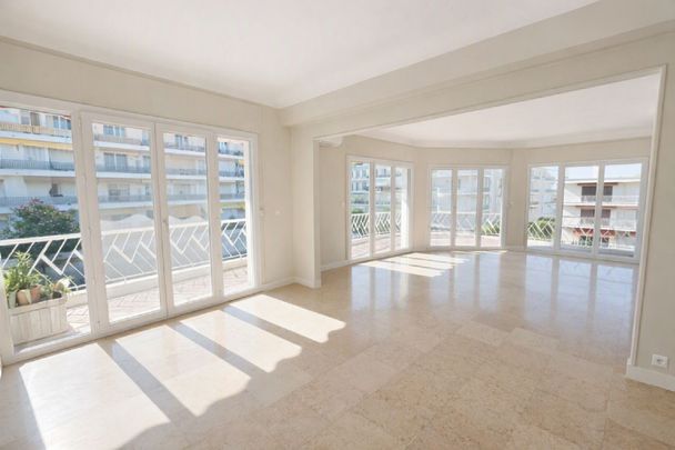 Location Appartement 1 pièce 74m² NICE 06000 - Photo 1
