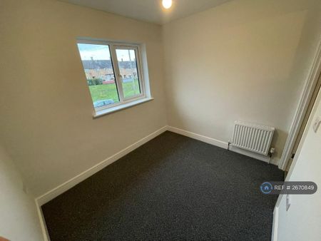 4 bedroom terraced house to rent - Photo 2