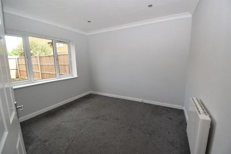 2 bedroom private hall to rent - Photo 5