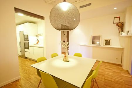 Plaça de la Vila de Madrid, Barcelona, Catalonia 08002 - Photo 4