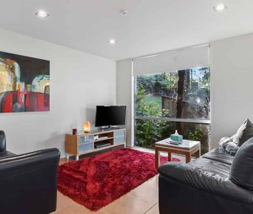 Easy Living, Living in Nature - Photo 1