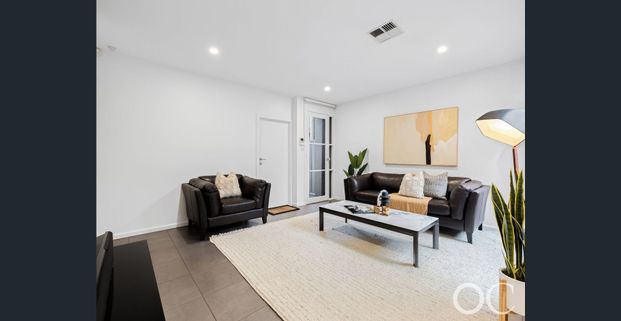 Open the Door To Classy Cosmopolitan Living - Photo 1