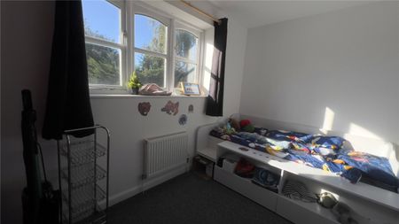 Sandhills Park, Newark, Notts, NG24 - Photo 4