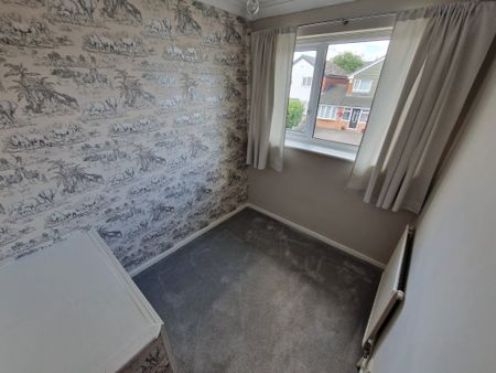 Warwick Road, Radcliffe - Photo 4