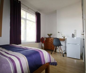 5 Church Drive Boultham Park, Lincoln, Lincolnshire, LN6 7AX, Unite... - Photo 5