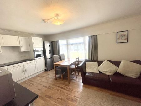2 bedroom ground floor flat to rent - Photo 4