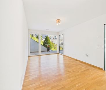 Unique apartment in Wald ZH with 5.5 rooms and breathtaking views - Photo 3