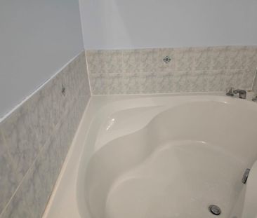 For Lease - 104 Sunfield Road Unit# Main, Toronto, Ontario - Photo 5