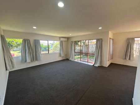 Family Home on Summerland - Papamoa - Photo 4