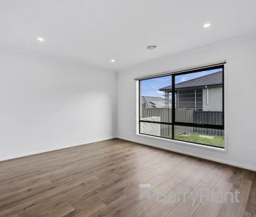 4 Altura Drive, Truganina VIC 3029 - Photo 3