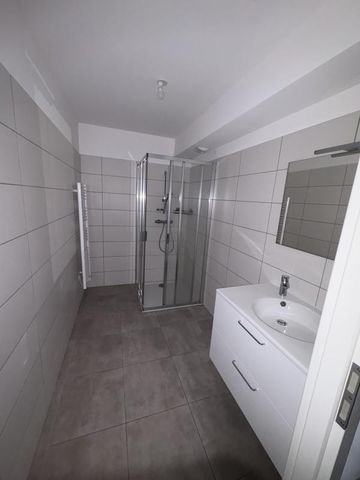 SANS FRAIS D AGENCE-T2 CLIMATISE-BALCON 17M2 663.89 - Photo 3