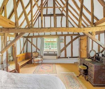 A spacious detached family home set within beautifully maintained g... - Photo 5