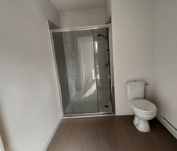 Location Appartement 2 pièces 43m² JOUE LES TOURS 37300 - Photo 2
