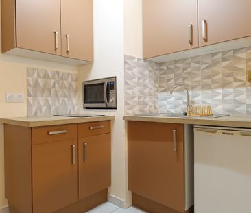 Location Appartement 1 pièce 25m² NARBONNE 11100 - Photo 4