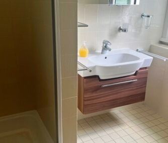 Helle, gepflegte 4 Zimmer Erdgeschosswohnung in Hauptplatznähe - Photo 5