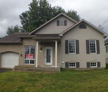 988 Rue Jacinthe (Saint-Jérôme) Bel Appartement D'une Chambre, - Photo 1