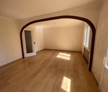 Location Appartement 4 pièces 74m² VILLEURBANNE 69100 - Photo 3