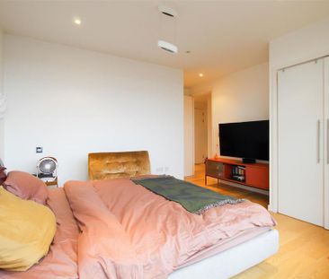 2 bedroom penthouse to rent - Photo 5