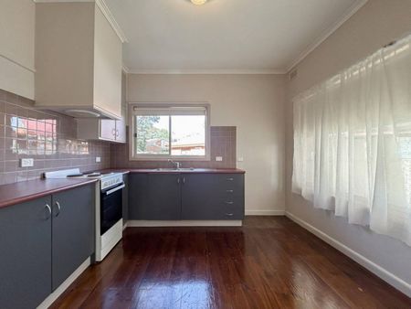 Prime Location – Federal Square - Photo 5