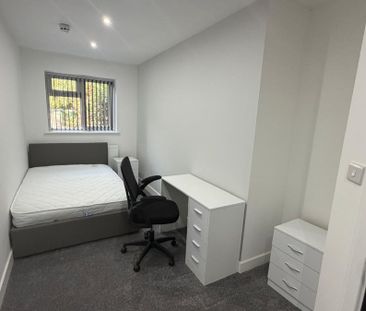 Room 3, Queen Margarets Road, Coventry - Photo 1