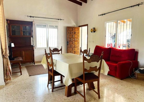 Villa for rent in Javea with 3 bedrooms and private pool