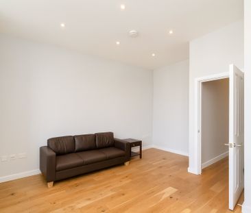 Two Bedroom Flat – Temple Fortune Parade NW11 - Photo 3