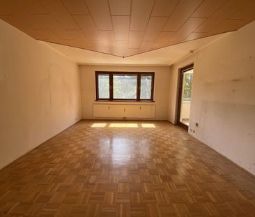 Renovierungsbedürftige 3-Zimmer Wohnung mit Loggia nahe Badesee Hir... - Photo 2