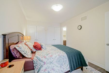 For Lease - 224 Sarah Cline Drive, Oakville, Ontario - Photo 2