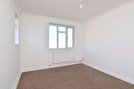 Maplin Court, Rampart Terrace, East Beach, Shoeburyness, Essex, SS3 - Photo 3