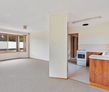 Immaculate two bedroom villa - Photo 4