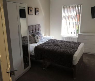 1 bedroom in a house share to rent - Photo 6