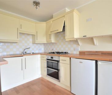 2 bedroom apartment to rent - Photo 4