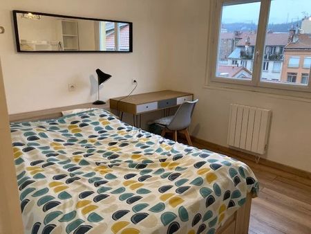 Location Appartement 4 pièces 76m² ST ETIENNE 42000 - Photo 2