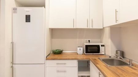 Calle de Ciudad Real, Madrid, Community of Madrid 28045 - Photo 2