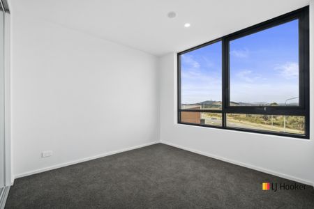 2 Bedroom apartment with arboretum views - Photo 3