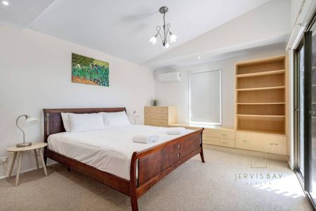 4 Bedroom Vincentia Home - Photo 4