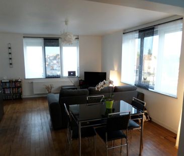 Appartement au 1er étage - BOUCHAIN - Photo 2