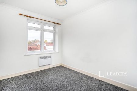 3 bedroom flat to rent - Photo 2