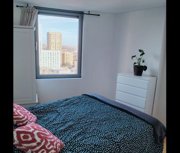 Room in a Shared Flat, Altyre Road, CR0 - Photo 4