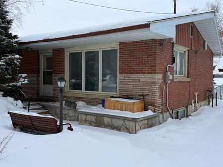 For Lease - 19801 Leslie Street Unit# Upper, East Gwillimbury, Ontario - Photo 2