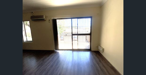 Two Bedroom on the second floor. Floating floorboards throughout. Walk to Station & School & shops - Photo 1