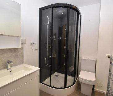 2 bedroom semi-detached house to rent - Photo 6