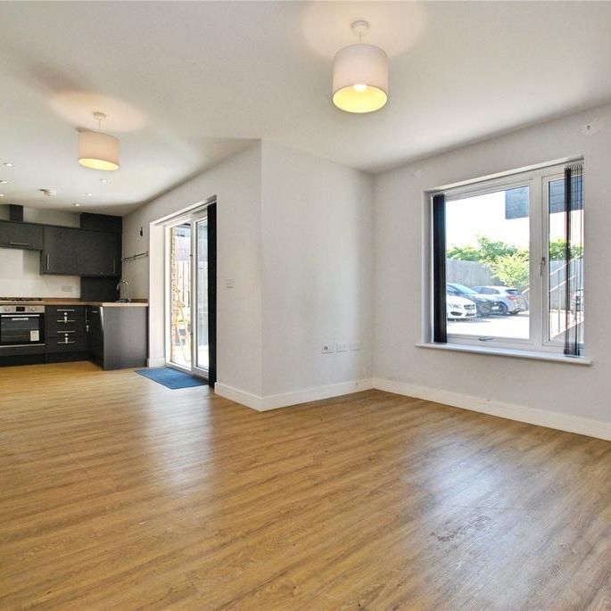 2 bedroom maisonette to rent - Photo 1