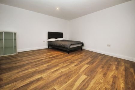 Silverleigh Road, Thornton Heath, CR7 6DU - Photo 2