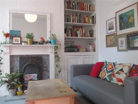 5 bedroom terraced house to rent - Photo 2